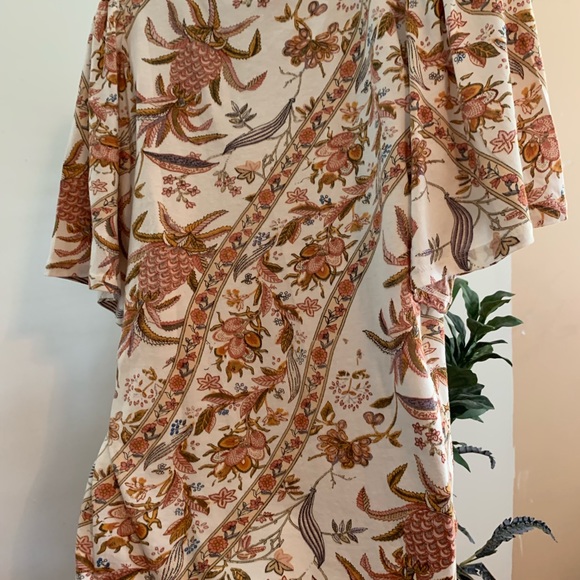 Lucky Brand 🍀Boho Deep V Wrap Flutter Sleeve Top - Picture 7 of 7